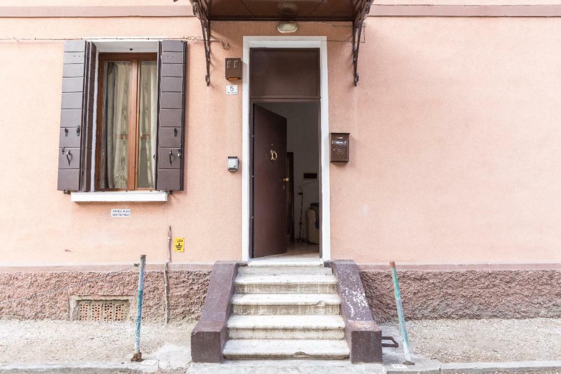 Casa Vacanza Lyudmyla Mestre Dış mekan fotoğraf